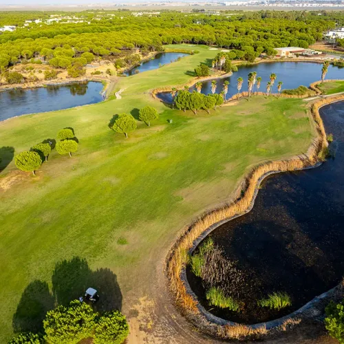 Taxi de Huelva a La Monacilla: vista aérea del campo de golf